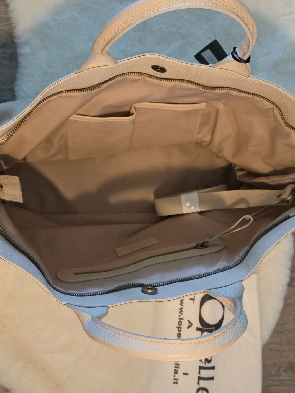 IO Pelle Embossed Skull Tote Bag in Cream NWT - Picture 7 of 9